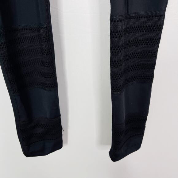 Beyond Yoga Small S Black Mesh Striped Pieced Leggings Workout High Rise Womens - Picture 6 of 9